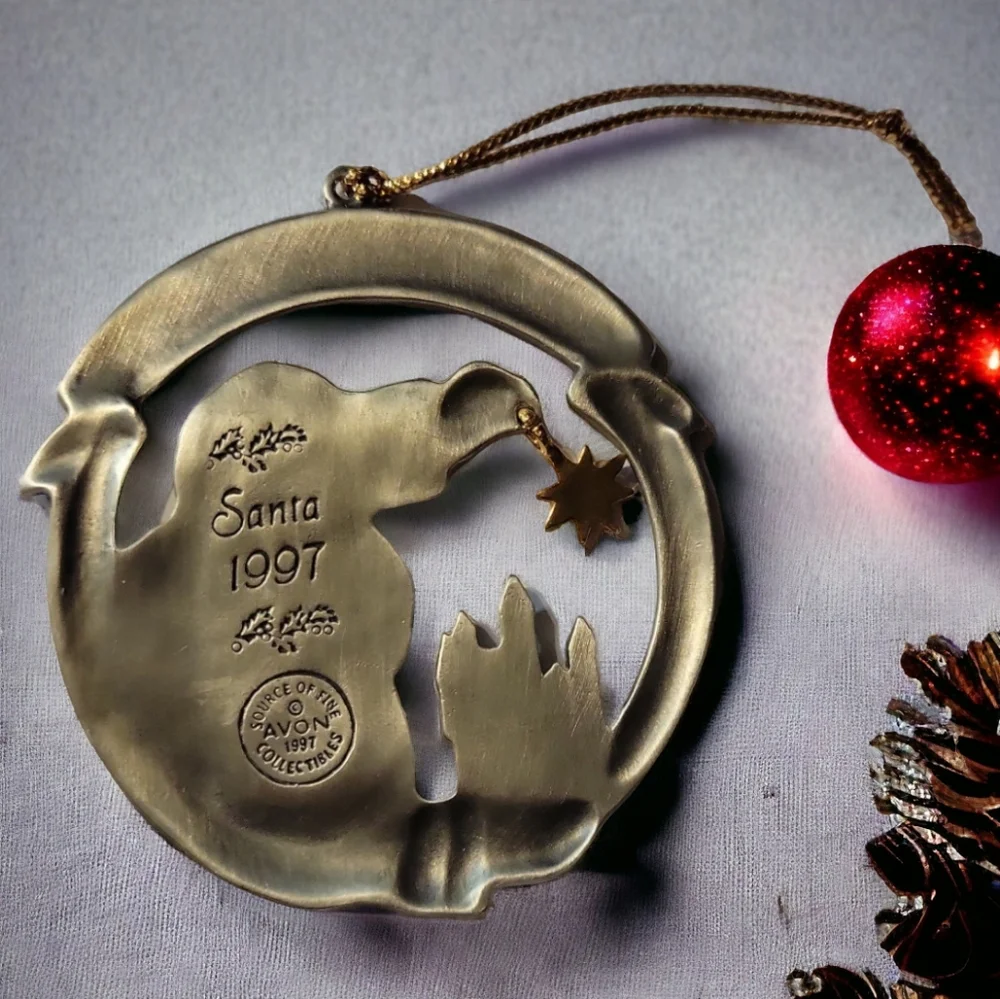 Vtg 97 Avon Pewter Santa Ornament Star Castle